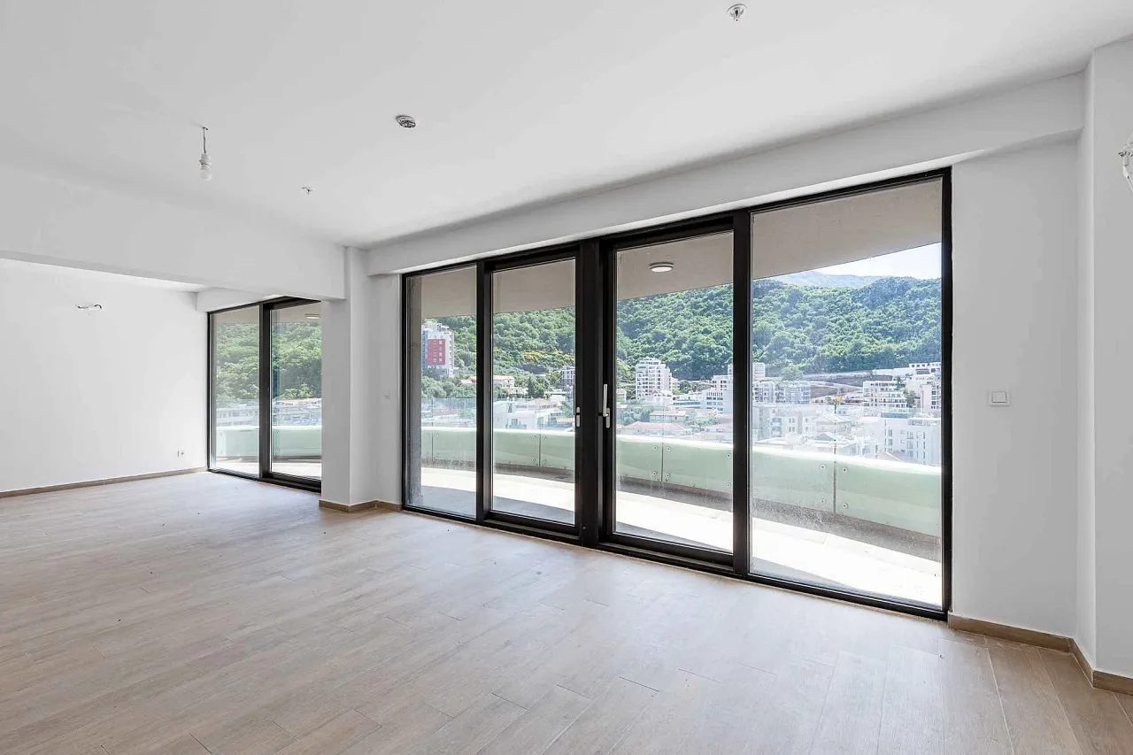 Apartment in Rafailovići mit einer Gesamtfläche von 127 m² plus einer Terrasse von 13 m²
